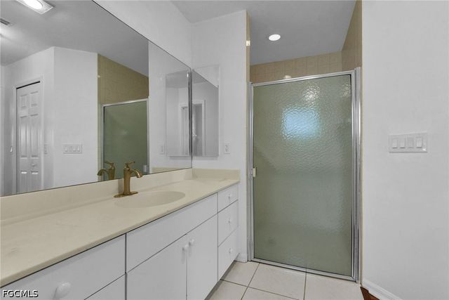 534 SE 32nd TER, Cape Coral, FL 33904