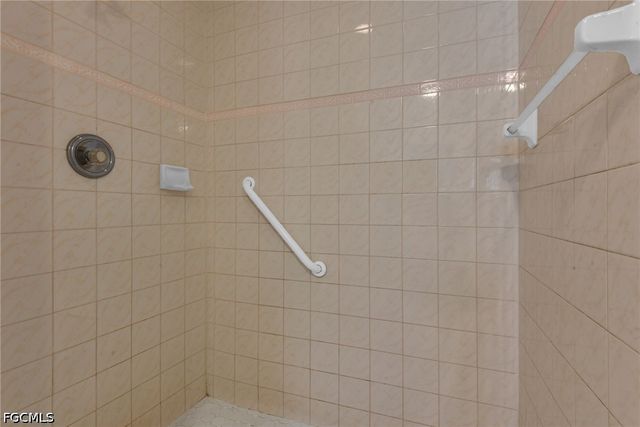 534 SE 32nd TER, Cape Coral, FL 33904