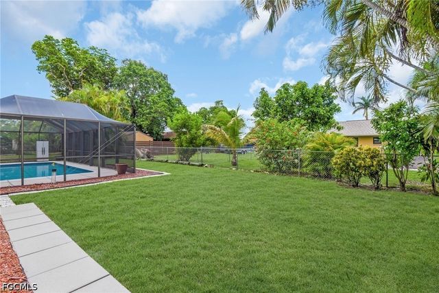 534 SE 32nd TER, Cape Coral, FL 33904