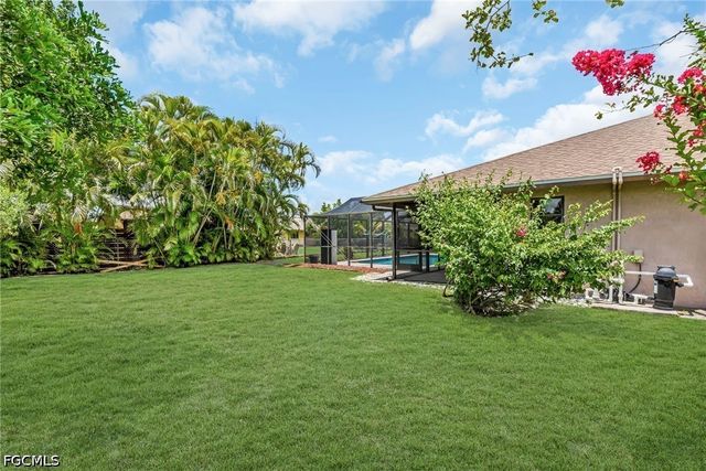 534 SE 32nd TER, Cape Coral, FL 33904