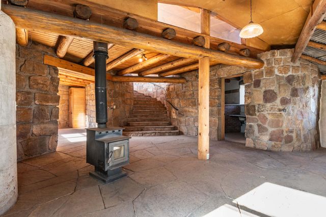 61 Entrada De Cibola, Tijeras, NM 87059