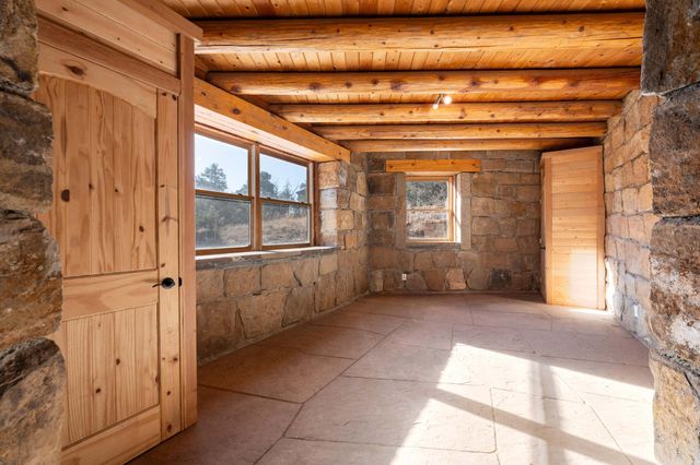 61 Entrada De Cibola, Tijeras, NM 87059