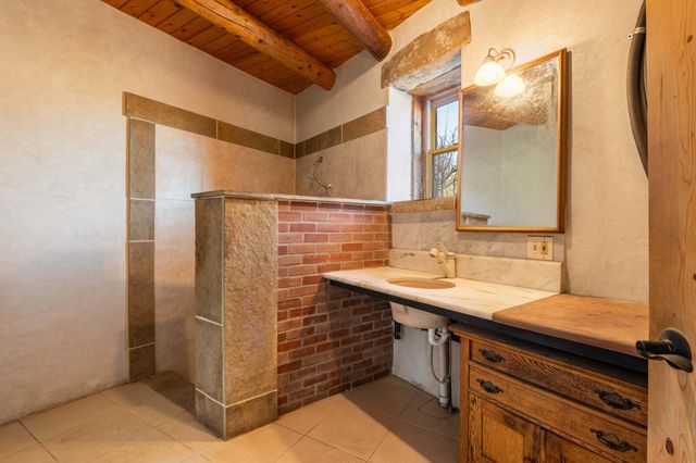 61 Entrada De Cibola, Tijeras, NM 87059