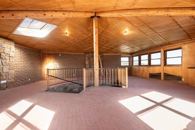 61 Entrada De Cibola, Tijeras, NM 87059