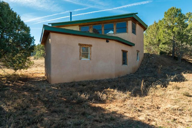 61 Entrada De Cibola, Tijeras, NM 87059