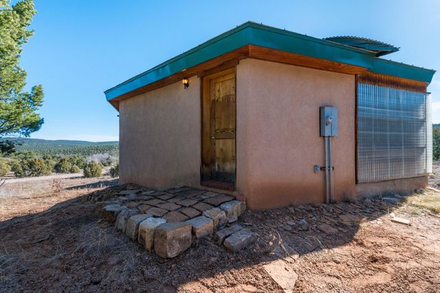 61 Entrada De Cibola, Tijeras, NM 87059