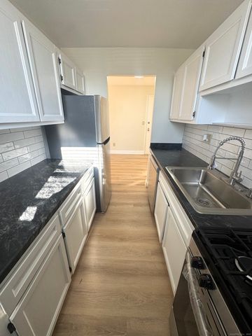 45 Maple Street APT 2E, Norwalk, CT 06850