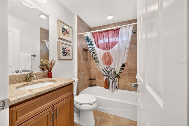 2084 NORDIC LANE, The Villages, FL 32163