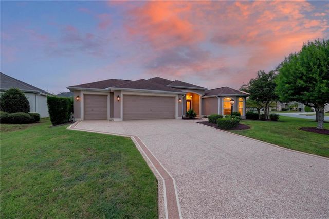 2084 NORDIC LANE, The Villages, FL 32163
