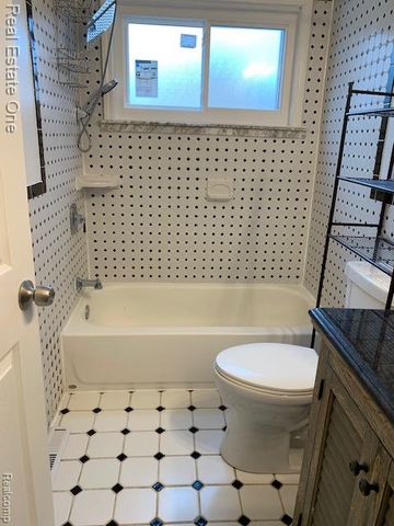 1825 Oconnor Avenue, Lincoln Park, MI 48146