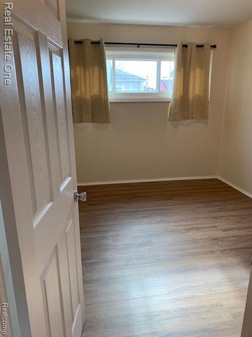 1825 Oconnor Avenue, Lincoln Park, MI 48146