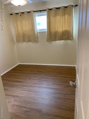 1825 Oconnor Avenue, Lincoln Park, MI 48146