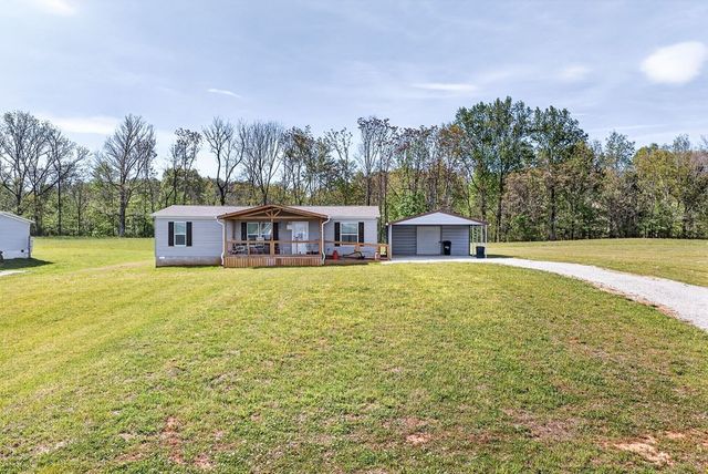 156 Falls View Rd, Sparta, TN 38583
