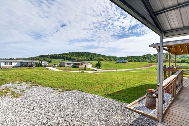 156 Falls View Rd, Sparta, TN 38583