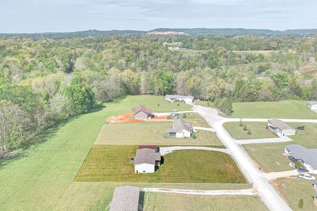 156 Falls View Rd, Sparta, TN 38583