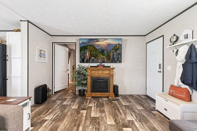 156 Falls View Rd, Sparta, TN 38583