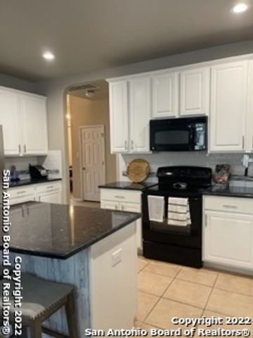 11622 SWEET PEA RUN, San Antonio, TX 78245