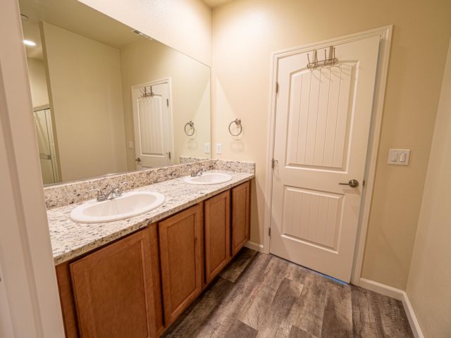 856 Mission De Oro Drive, Redding, CA 96003