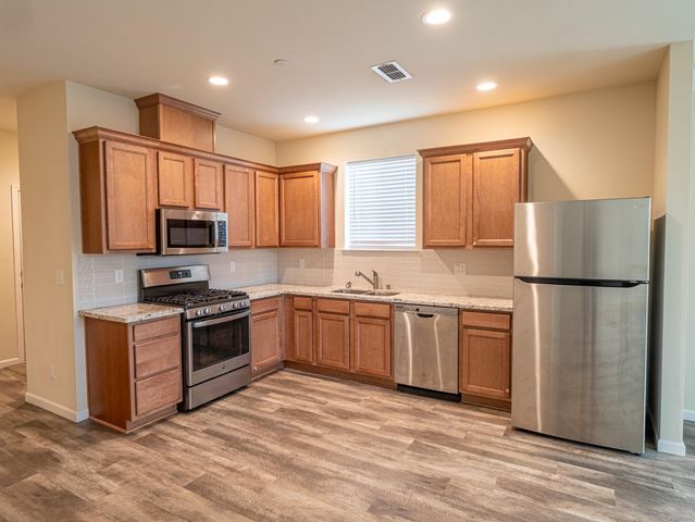 856 Mission De Oro Drive, Redding, CA 96003