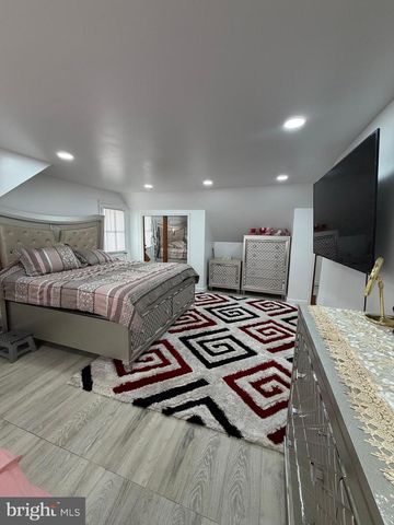 711 VETERANS HWY, Bristol, PA 19007