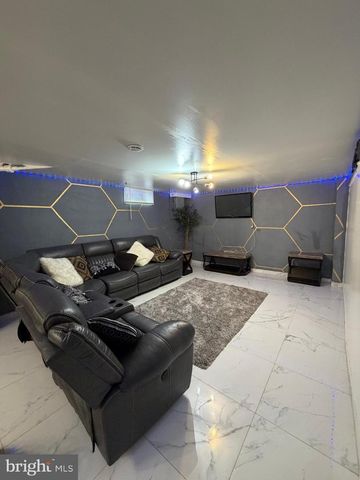 711 VETERANS HWY, Bristol, PA 19007