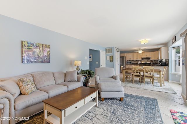 1017 3rd Avenue, Toms River, NJ 08757