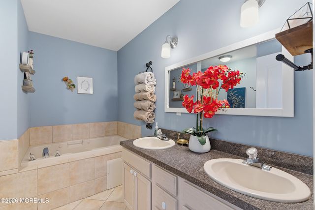 1017 3rd Avenue, Toms River, NJ 08757