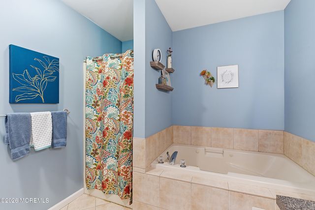 1017 3rd Avenue, Toms River, NJ 08757