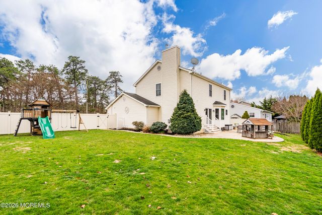 1017 3rd Avenue, Toms River, NJ 08757