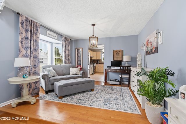1017 3rd Avenue, Toms River, NJ 08757