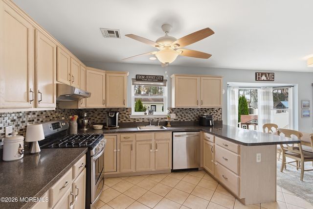 1017 3rd Avenue, Toms River, NJ 08757