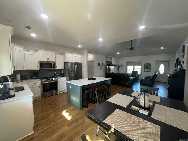 196 Blackjack Road, Greenbrier, AR 72058