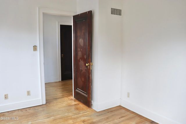 647 New Scotland Avenue, Albany, NY 12208