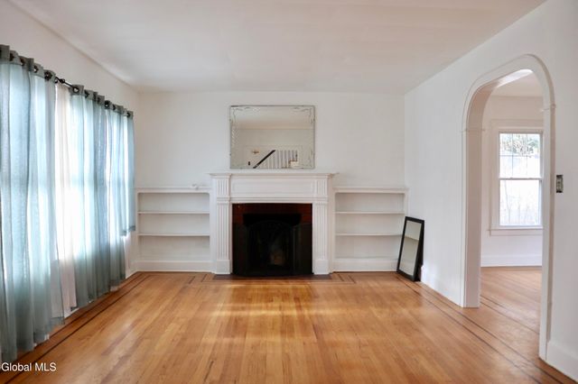 647 New Scotland Avenue, Albany, NY 12208