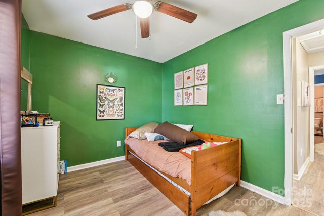 162 N Smallwood Place, Charlotte, NC 28216