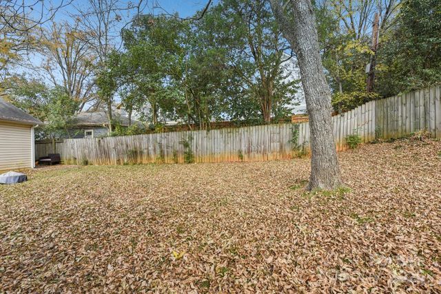 162 N Smallwood Place, Charlotte, NC 28216