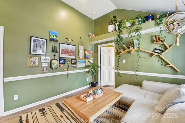 162 N Smallwood Place, Charlotte, NC 28216