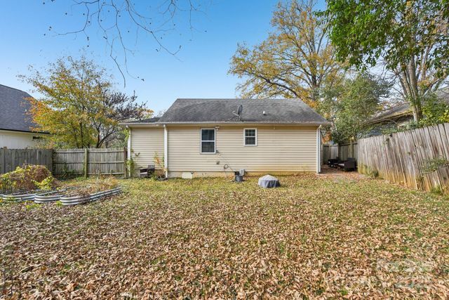 162 N Smallwood Place, Charlotte, NC 28216