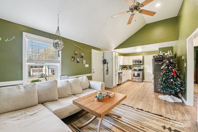 162 N Smallwood Place, Charlotte, NC 28216