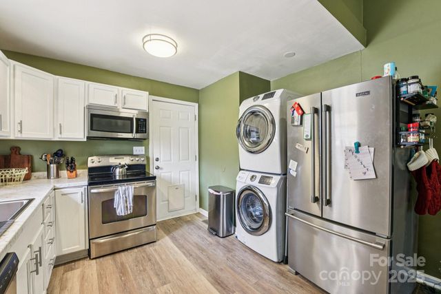 162 N Smallwood Place, Charlotte, NC 28216