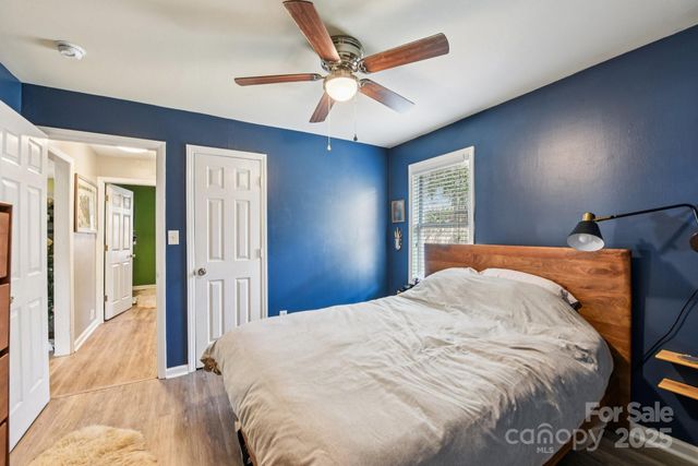 162 N Smallwood Place, Charlotte, NC 28216