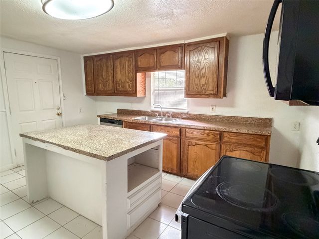 936 E Cantey Street, Fort Worth, TX 76104