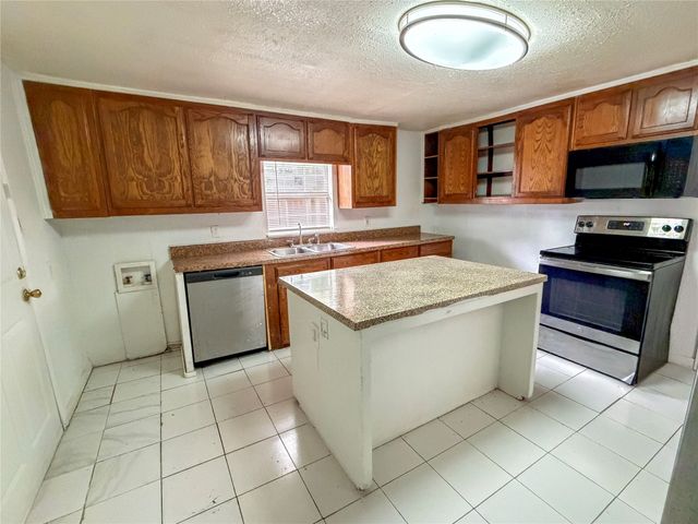 936 E Cantey Street, Fort Worth, TX 76104