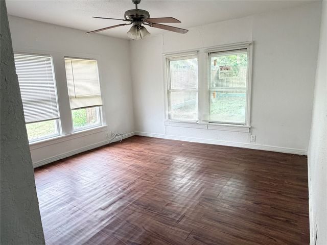 936 E Cantey Street, Fort Worth, TX 76104