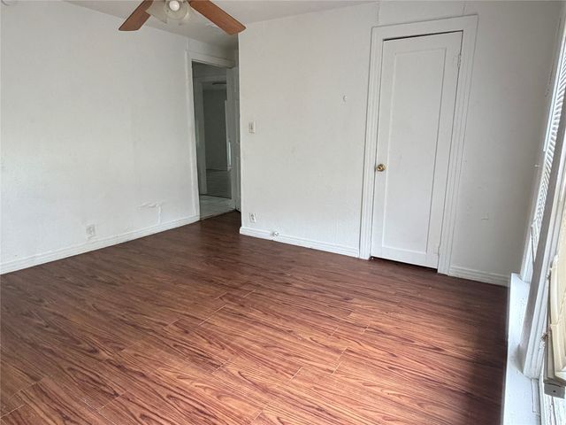 936 E Cantey Street, Fort Worth, TX 76104
