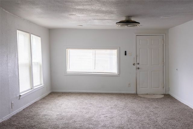 936 E Cantey Street, Fort Worth, TX 76104