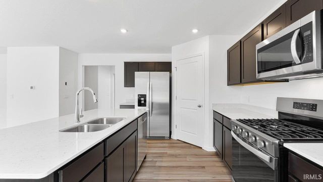 7802 Aniline Trail, Fort Wayne, IN 46835