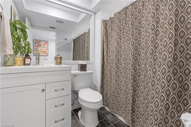 16490 Timberlakes DR # 203, Fort Myers, FL 33908