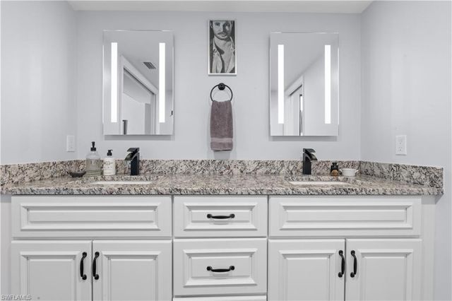 16490 Timberlakes DR # 203, Fort Myers, FL 33908