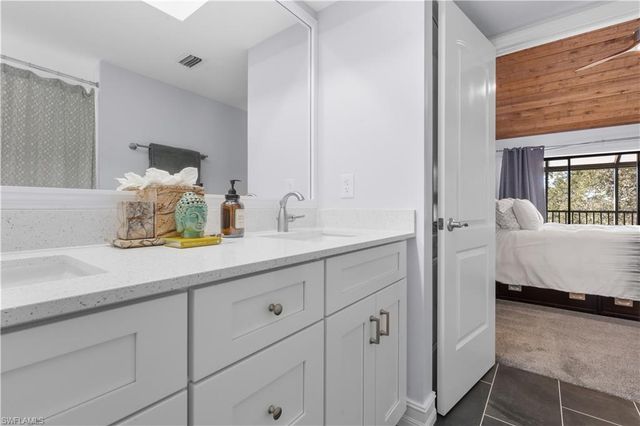 16490 Timberlakes DR # 203, Fort Myers, FL 33908